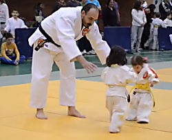 Watch Two Little Girls Attempt Judo in The Most Adorable 2 Minutes of Your Day